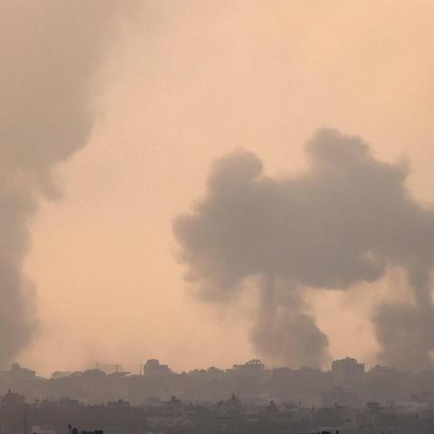 以色列遭到来自邻国黎巴嫩导弹的突袭，战火再次燃起在这片战火频发的地区。