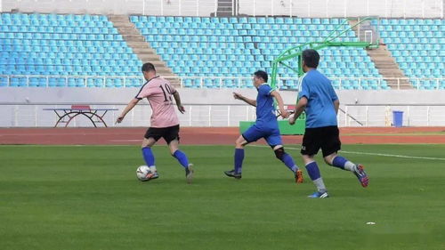 (友谊赛足球直播)友谊赛直播吧队4-5媒体联队创纪录之战，谁能笑到最后？