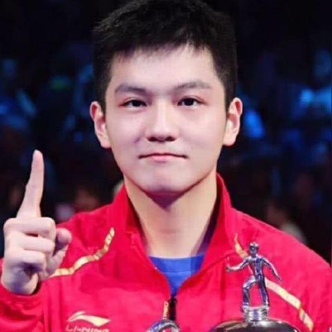 王楚钦在国际乒乓球赛季中继续领跑,稳居世界第一宝座的传奇之路 王楚钦在国际乒乓球赛季中继续领跑,稳居世界第一宝座的传奇之路