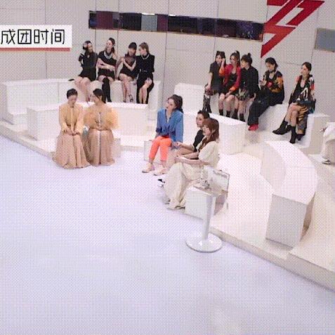 (英雄如约而至,自选英雄,挺身而出,迎接挑战的意思)英雄如约而至，自选英雄，挺身而出，迎接挑战