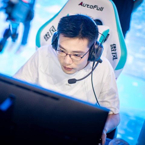 (英雄联盟手游下棋阵容)探索英雄联盟手游弈：战斗策略与团队合作的完美结合