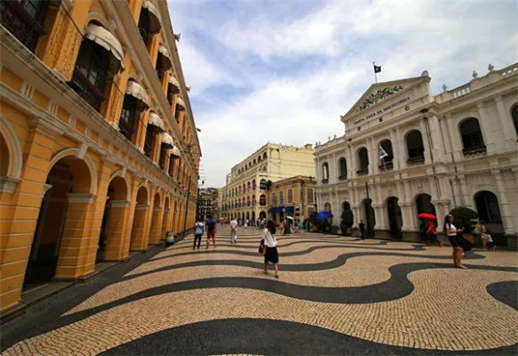 2024年正版资料免费大全公开|探索澳门的秘密与美景_VIP0.914